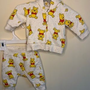Winnie the Pooh matching set 0-3 months